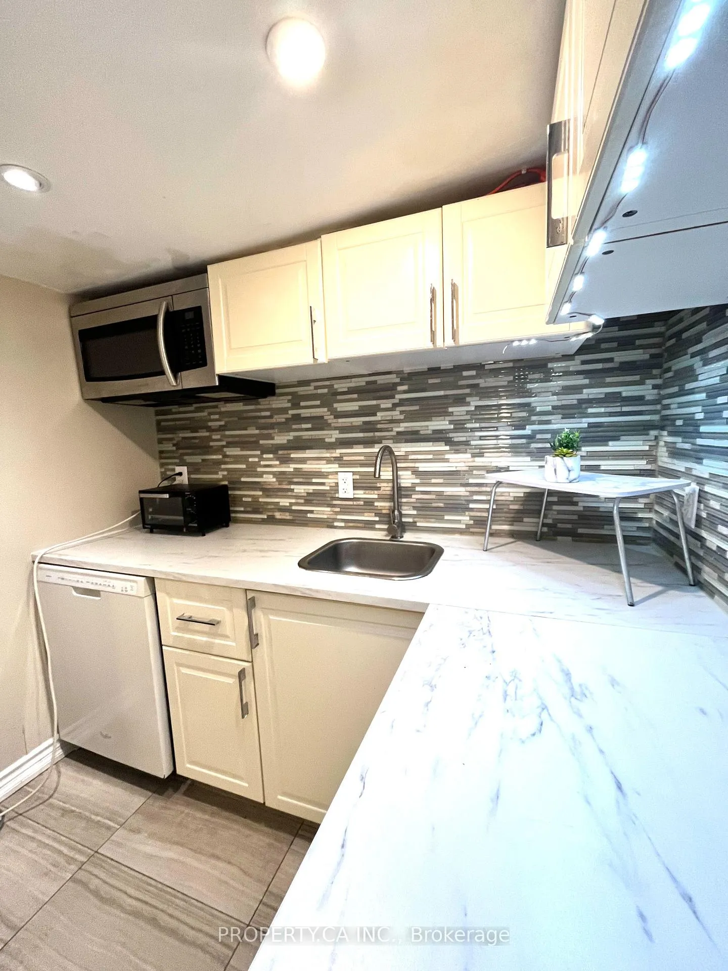 Photo 17 of Unit BSMNT, 234 Bathurst Street, Toronto, Trinity-Bellwoods — HOMEH
