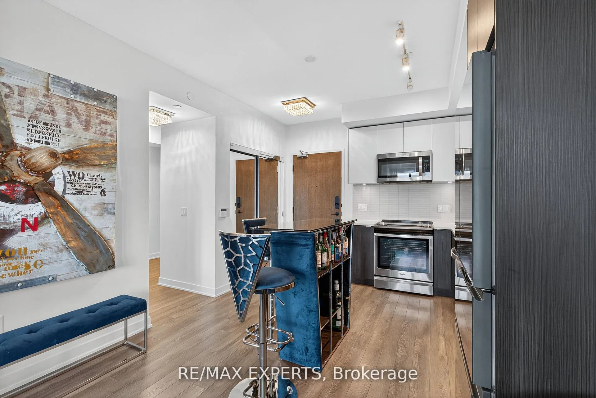 Photo 5 of Unit 831, 100 Eagle Rock Way, Vaughan, Maple — HOMEH