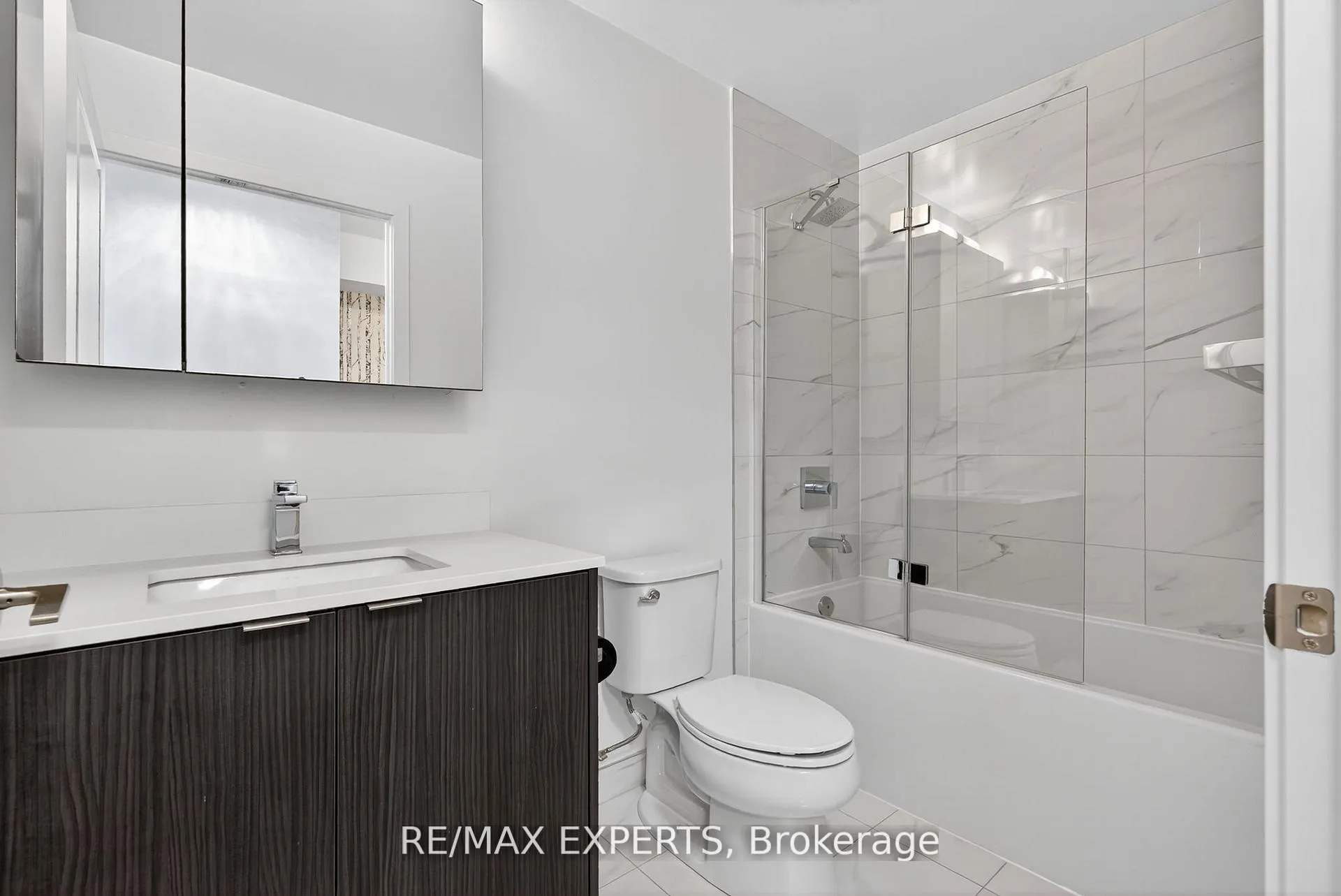 Photo 17 of Unit 831, 100 Eagle Rock Way, Vaughan, Maple — HOMEH