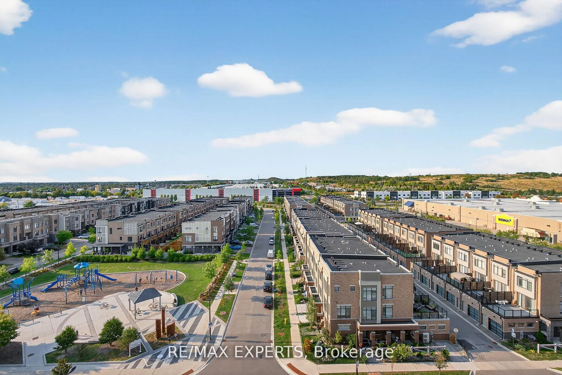 Photo 24 of Unit 831, 100 Eagle Rock Way, Vaughan, Maple — HOMEH