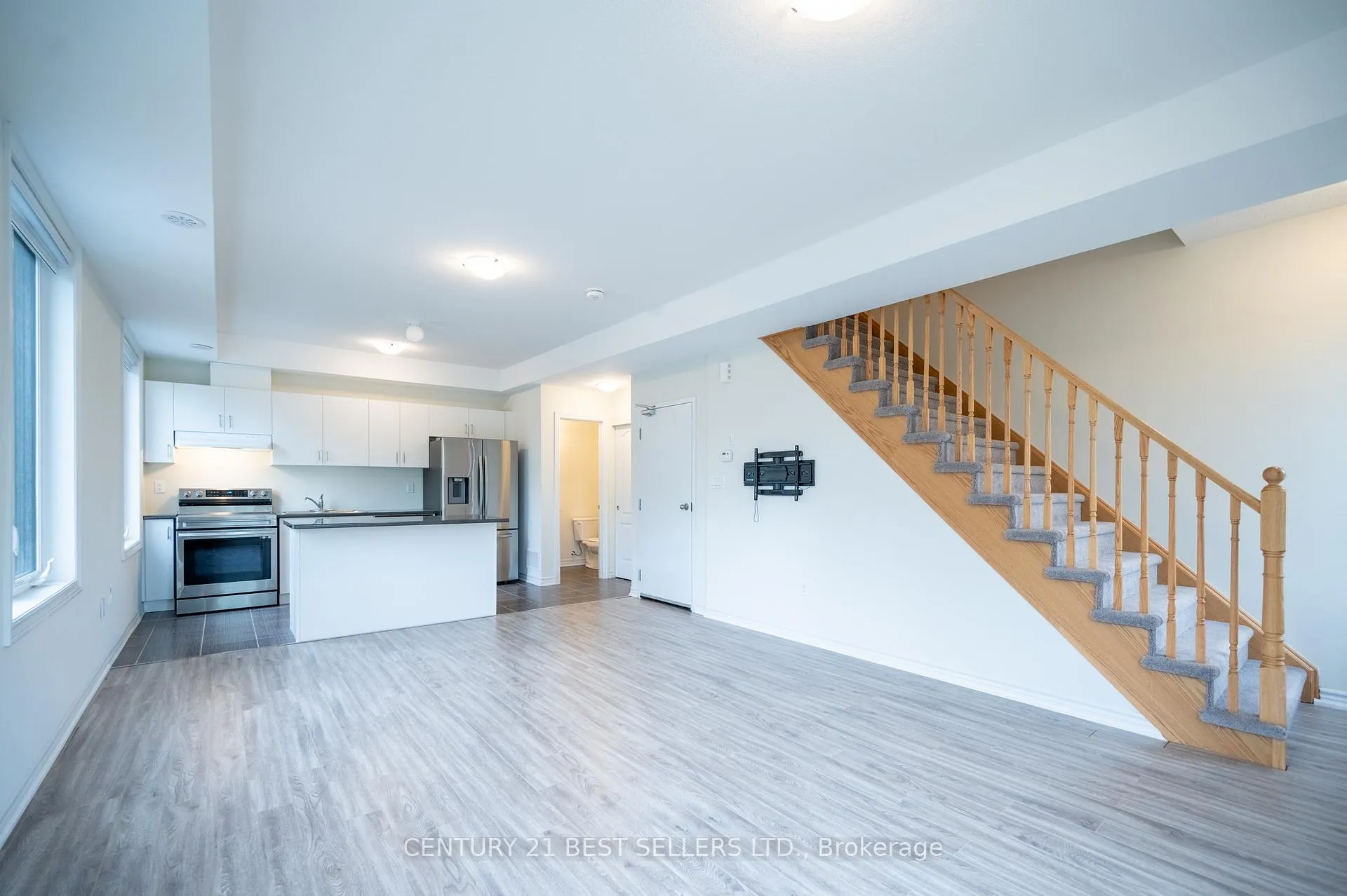 Photo 8 of Unit 45, 383 Dundas Street E, Hamilton, Waterdown — HOMEH