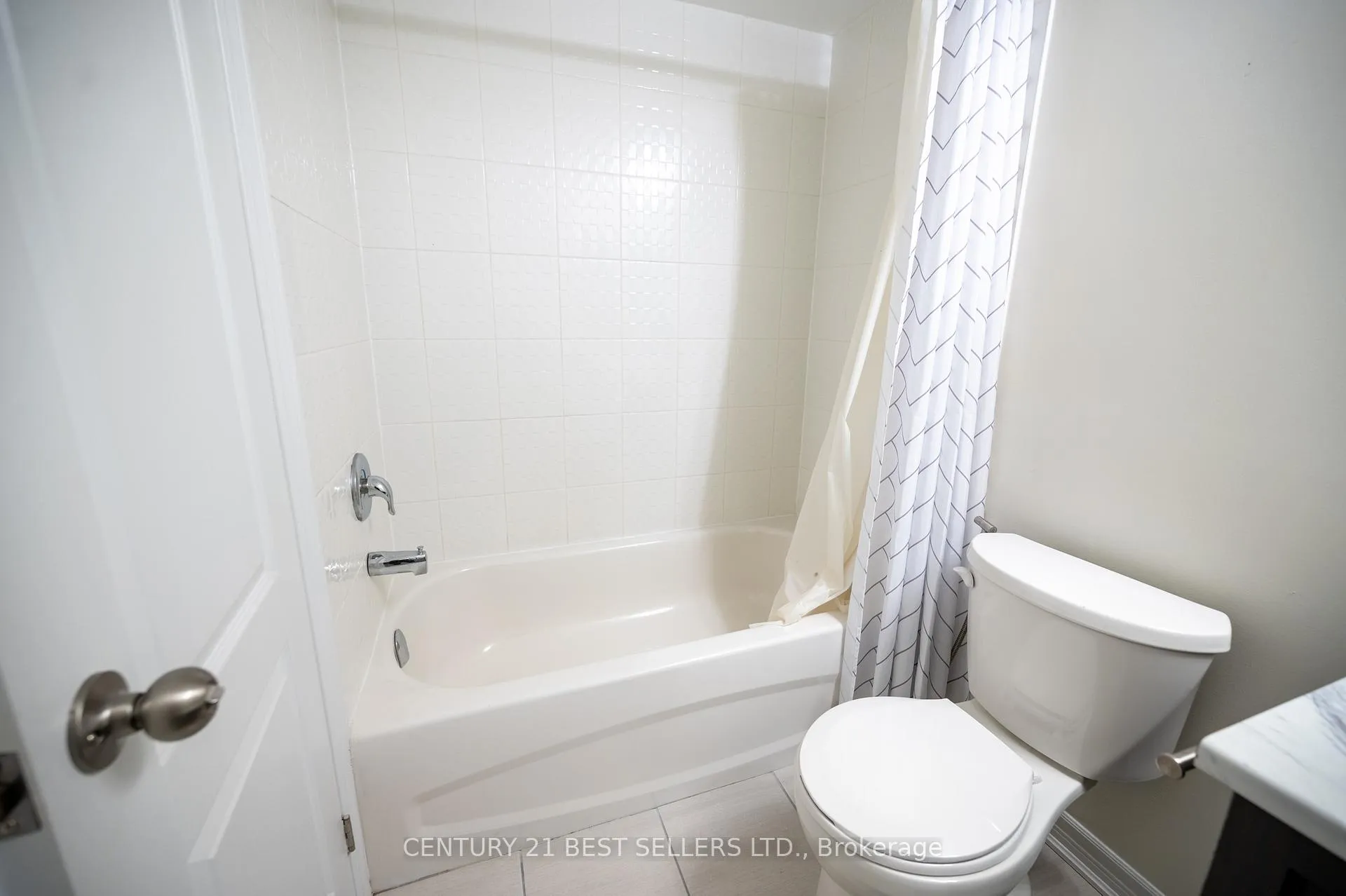 Photo 12 of Unit 45, 383 Dundas Street E, Hamilton, Waterdown — HOMEH