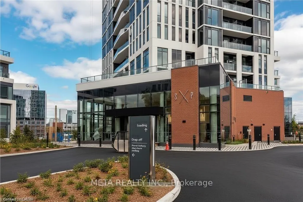 Front of Unit 407, 25 Wellington Street S