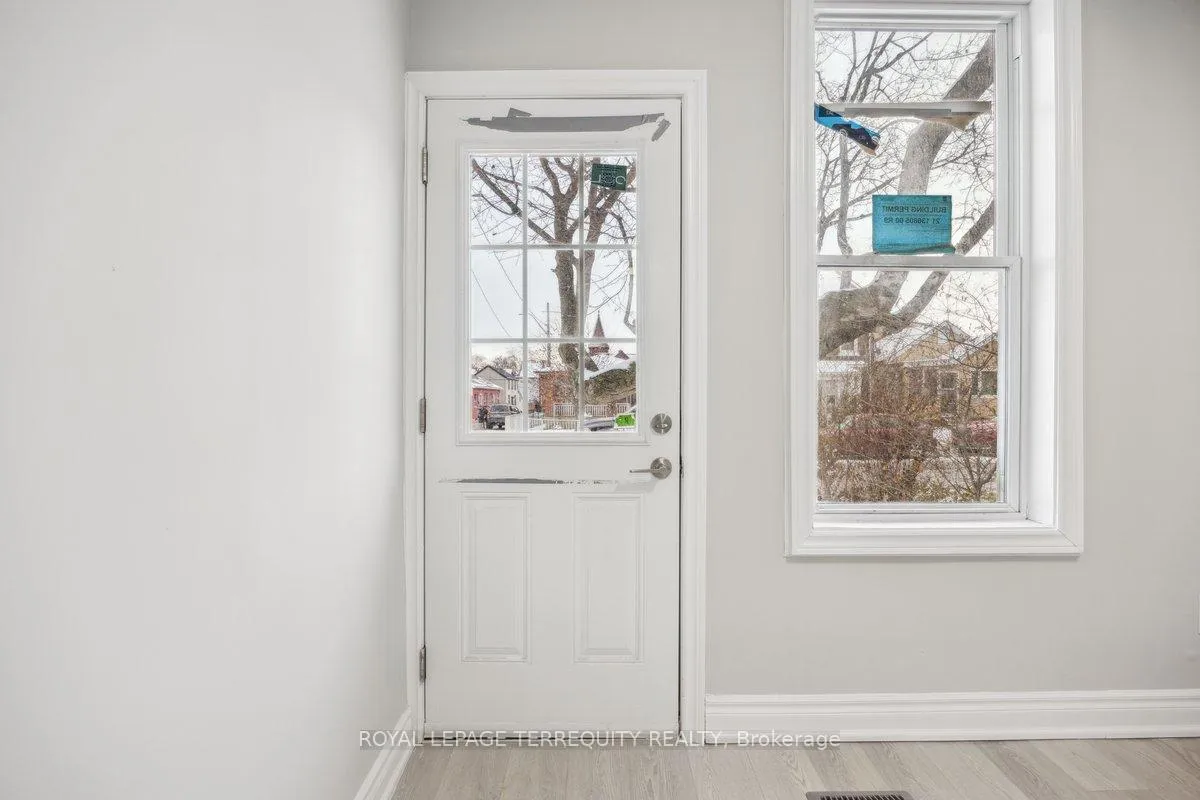 Photo 3 of 137 West Avenue N, Hamilton, Landsdale — HOMEH