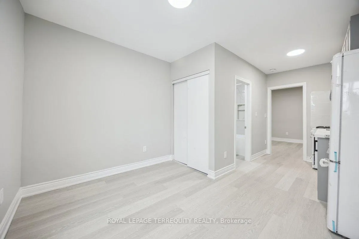 Photo 4 of 137 West Avenue N, Hamilton, Landsdale — HOMEH