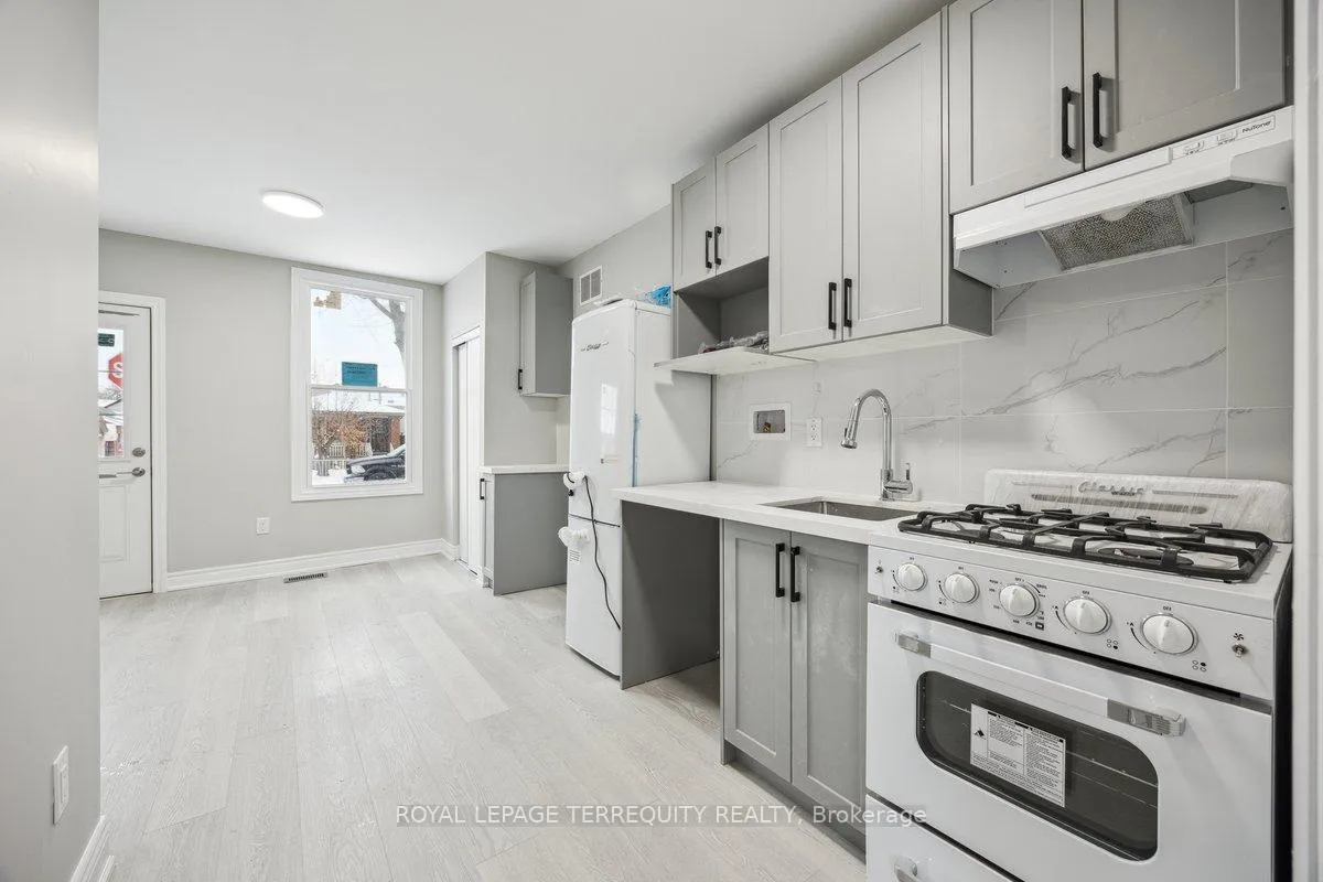 Photo 11 of 137 West Avenue N, Hamilton, Landsdale — HOMEH