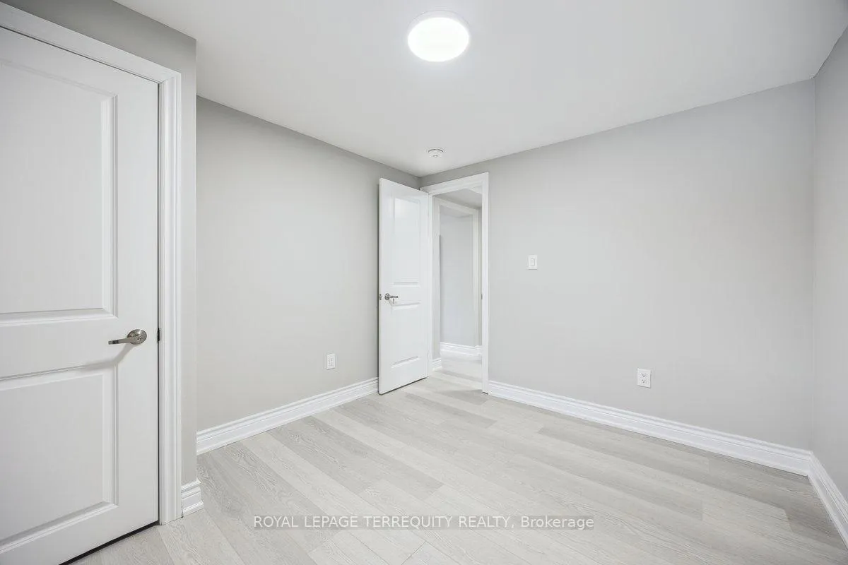 Photo 17 of 137 West Avenue N, Hamilton, Landsdale — HOMEH