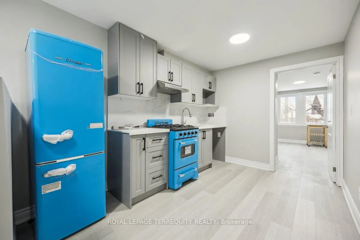 Photo 23 of 137 West Avenue N, Hamilton, Landsdale — HOMEH