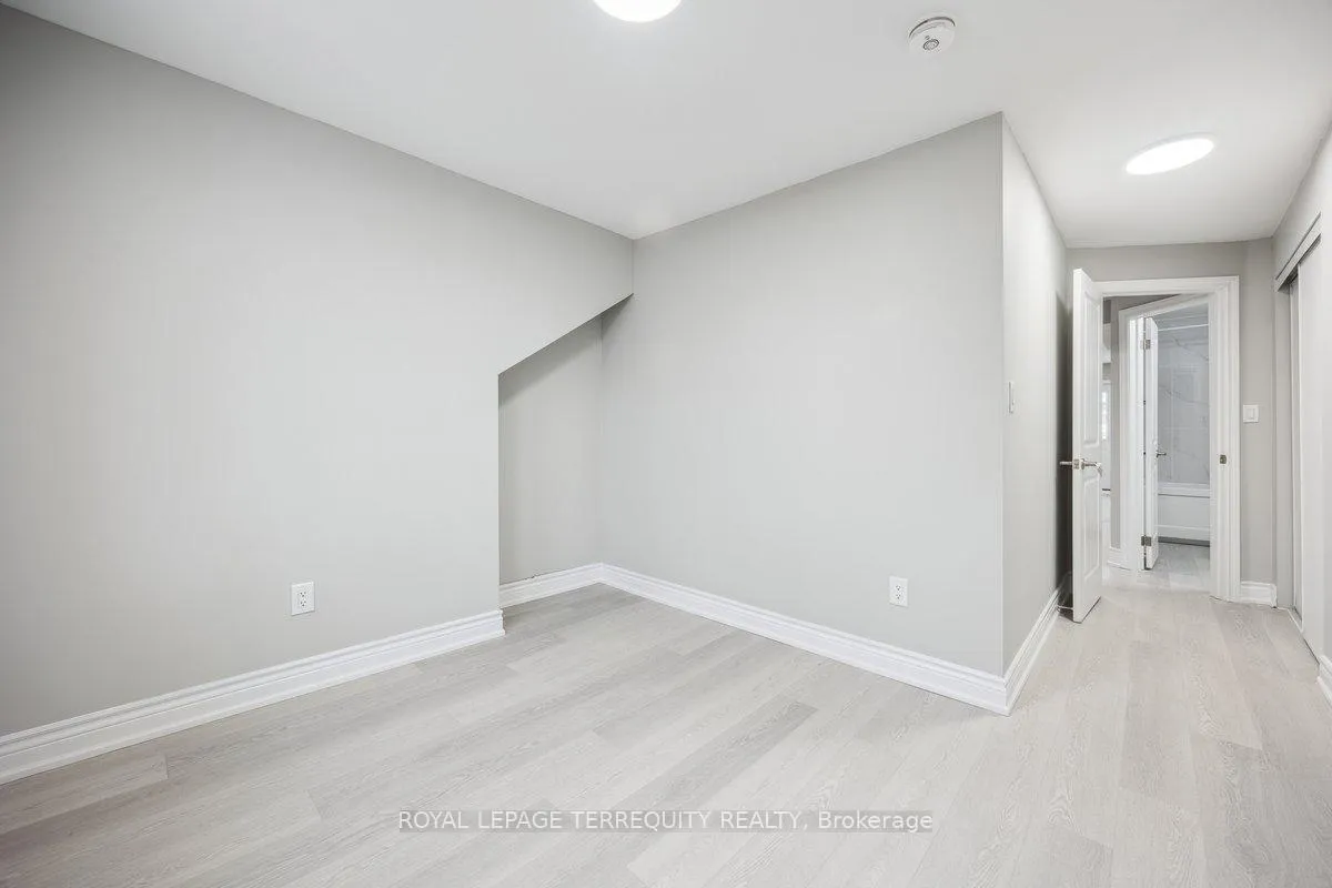Photo 26 of 137 West Avenue N, Hamilton, Landsdale — HOMEH