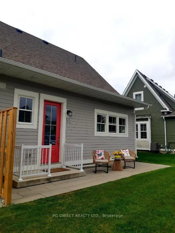 Photo 2 of 14 Danielle Crescent, Midland — HOMEH