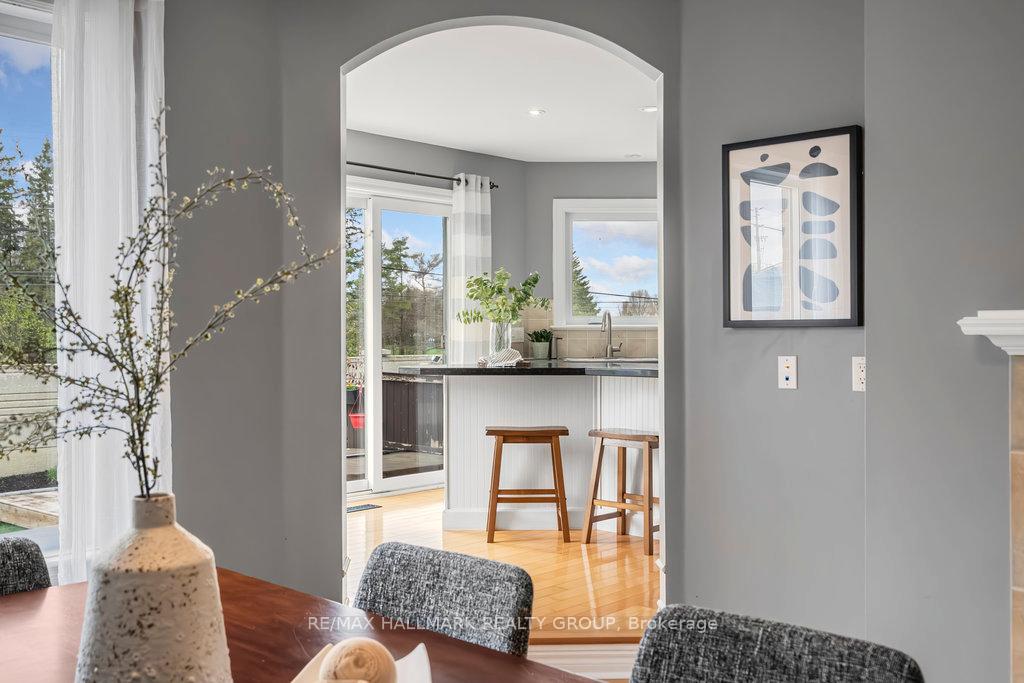 Photo 14 of 510 Wild Shore Crescent, Ottawa, Riverside South/Gloucester Glen — HOMEH