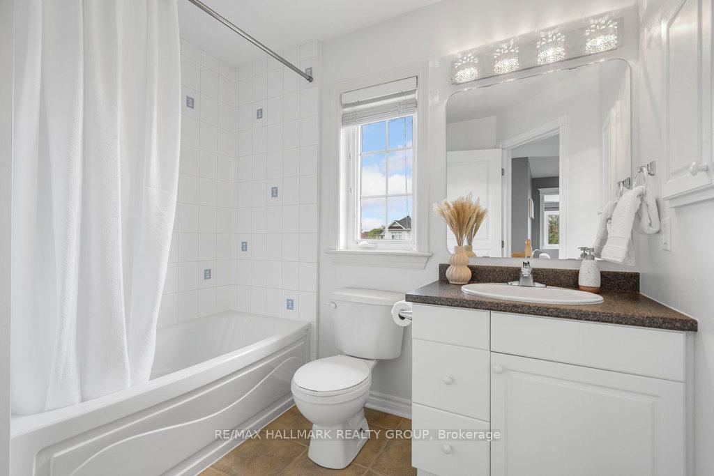 Photo 33 of 510 Wild Shore Crescent, Ottawa, Riverside South/Gloucester Glen — HOMEH