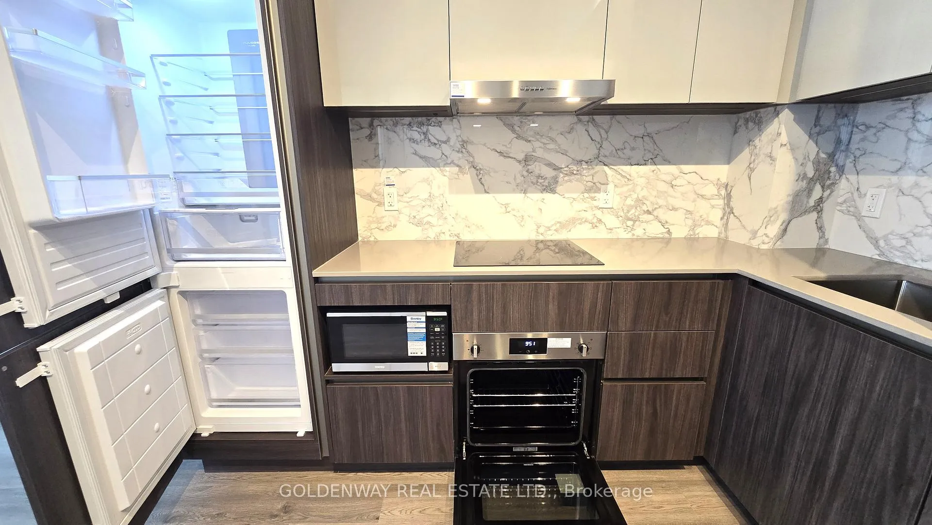 Photo 12 of Unit 4515, 8 Interchange Way, Vaughan, Vaughan Corporate Centre — HOMEH
