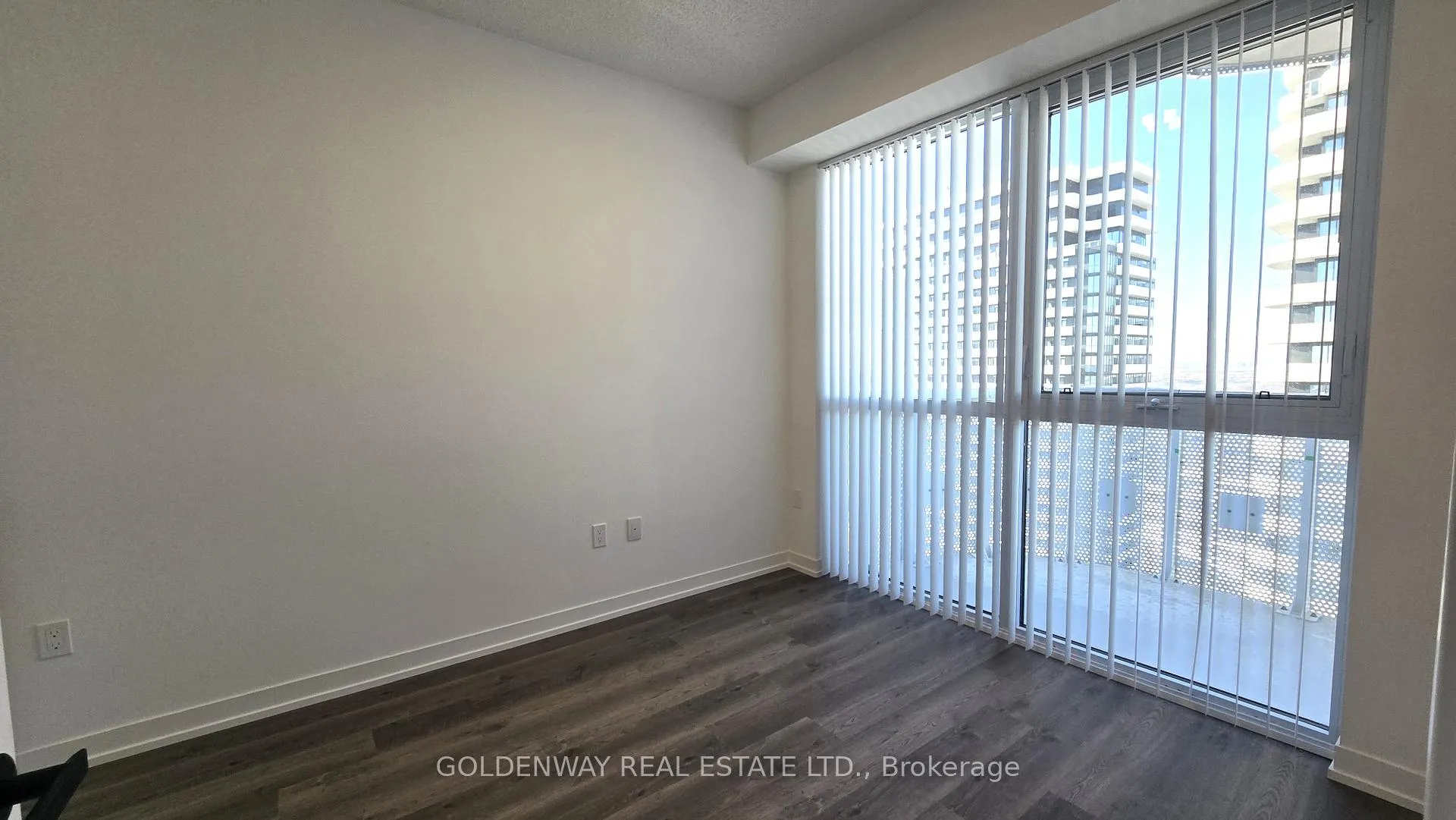 Photo 17 of Unit 4515, 8 Interchange Way, Vaughan, Vaughan Corporate Centre — HOMEH
