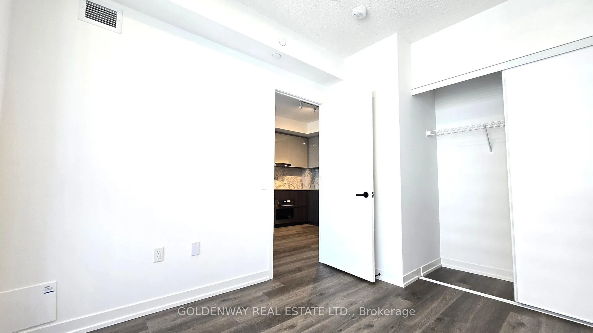 Photo 18 of Unit 4515, 8 Interchange Way, Vaughan, Vaughan Corporate Centre — HOMEH