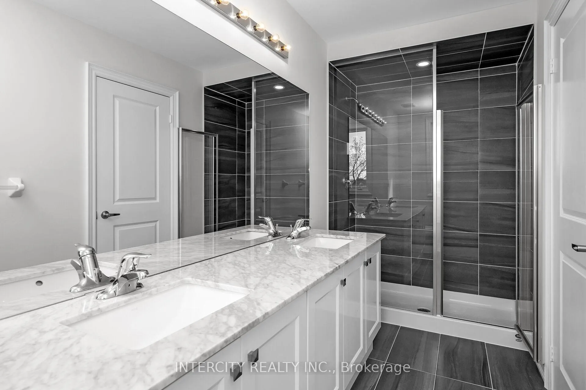 Photo 26 of 30 Queenpost Drive N, Brampton, Credit Valley — HOMEH