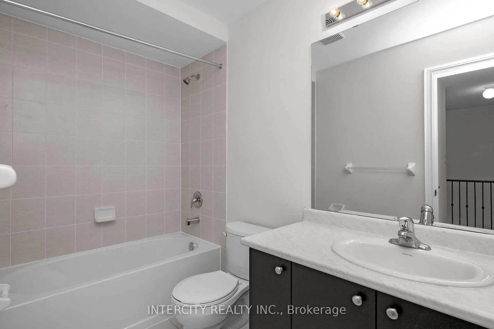 Photo 32 of 30 Queenpost Drive N, Brampton, Credit Valley — HOMEH