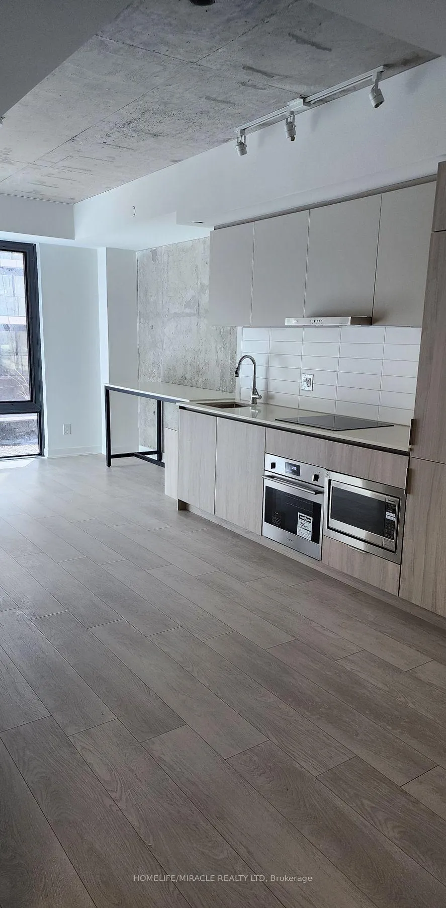 Front of Unit 303, 47 Mutual Street