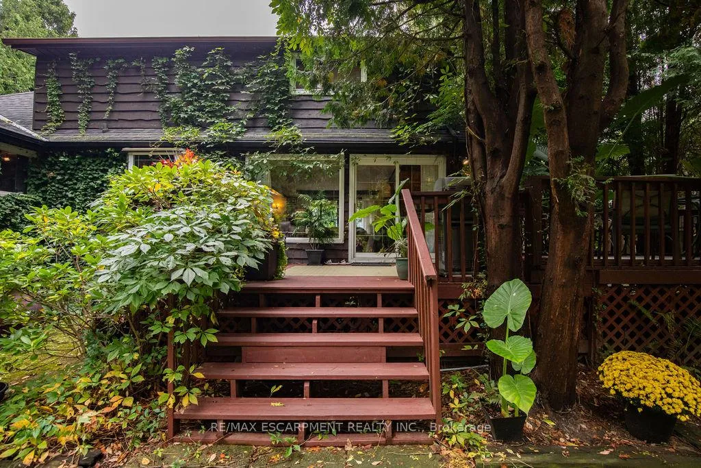 Photo 3 of 341 Clarendon Drive, Hamilton, Ancaster — HOMEH