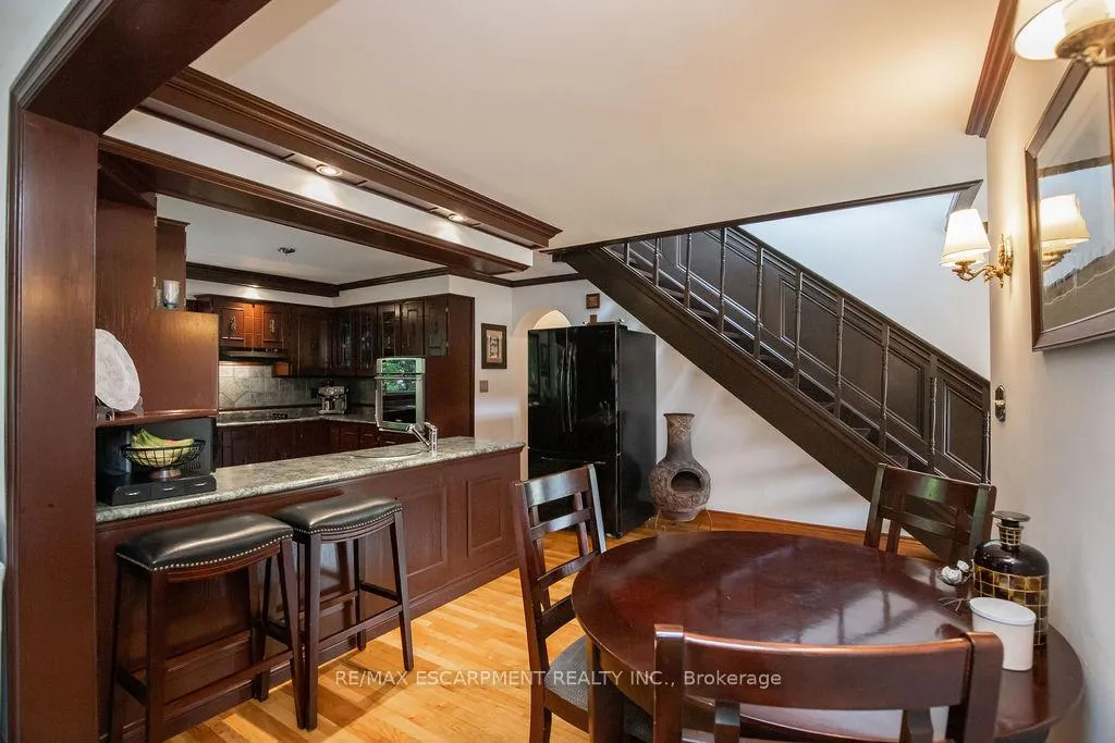 Photo 11 of 341 Clarendon Drive, Hamilton, Ancaster — HOMEH