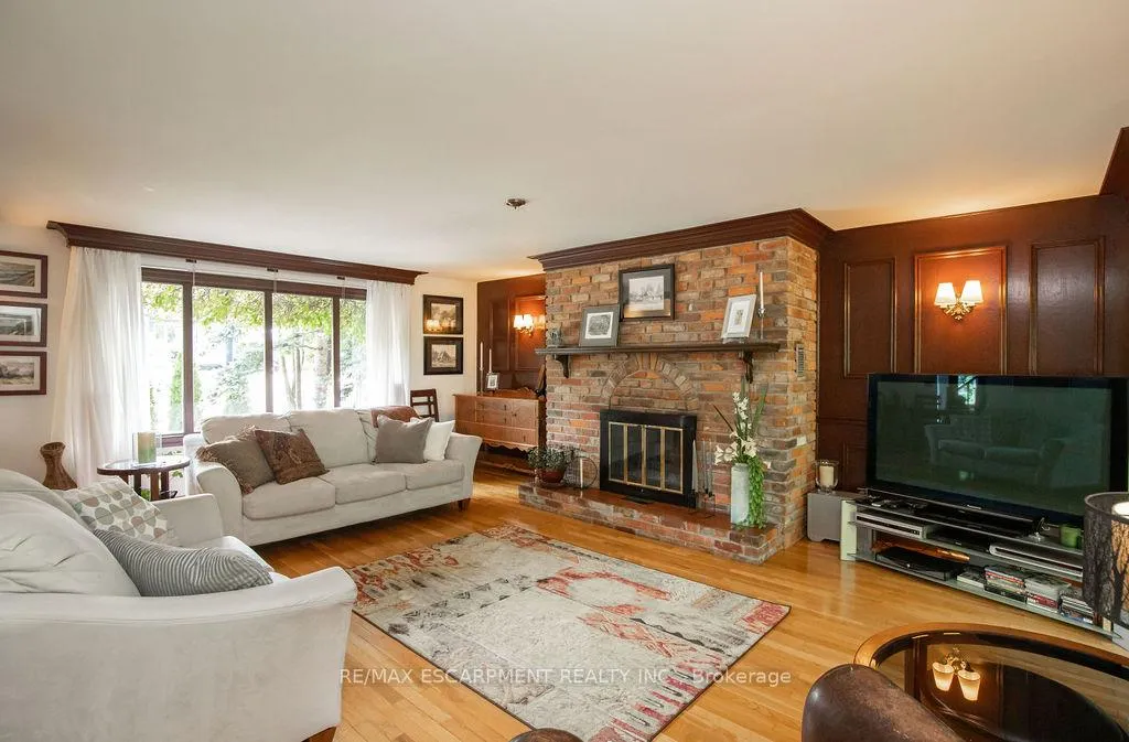 Photo 12 of 341 Clarendon Drive, Hamilton, Ancaster — HOMEH