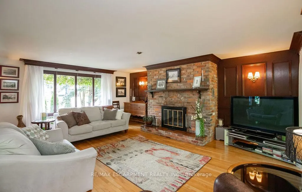 Photo 15 of 341 Clarendon Drive, Hamilton, Ancaster — HOMEH