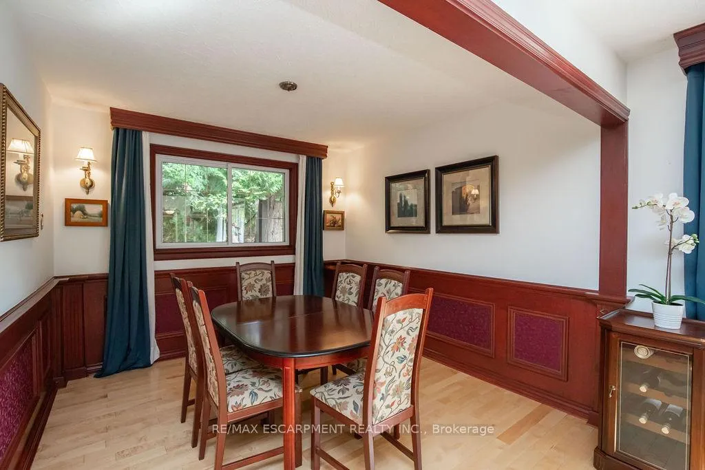 Photo 18 of 341 Clarendon Drive, Hamilton, Ancaster — HOMEH