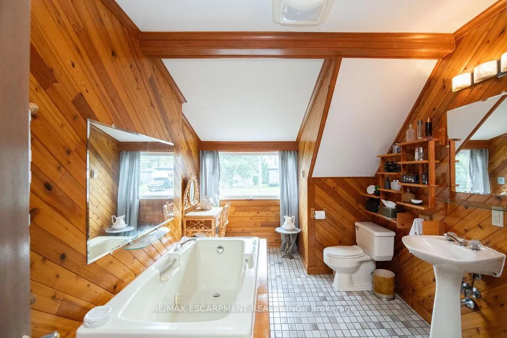 Photo 29 of 341 Clarendon Drive, Hamilton, Ancaster — HOMEH