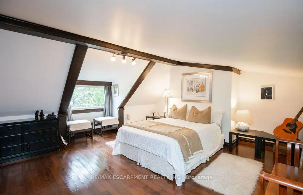 Photo 31 of 341 Clarendon Drive, Hamilton, Ancaster — HOMEH