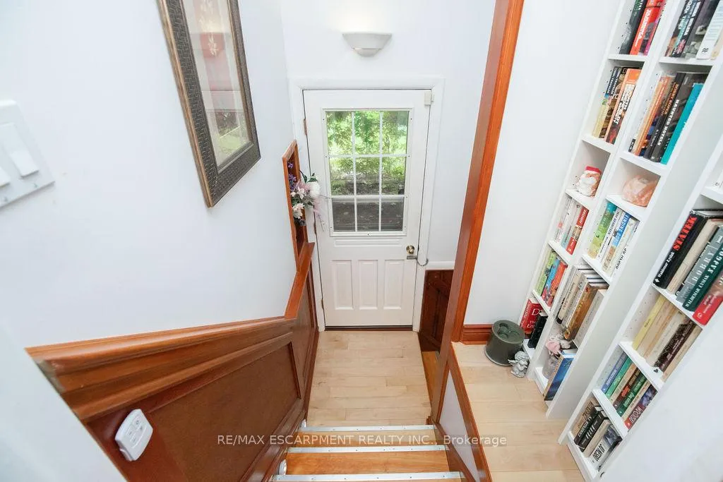 Photo 33 of 341 Clarendon Drive, Hamilton, Ancaster — HOMEH