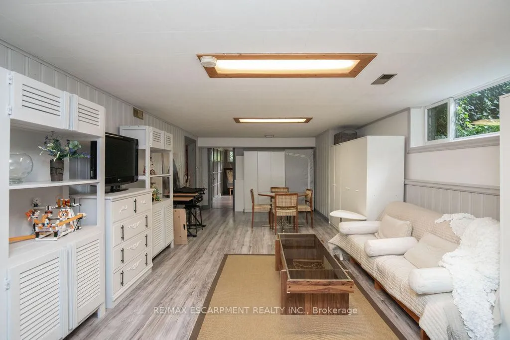 Photo 36 of 341 Clarendon Drive, Hamilton, Ancaster — HOMEH