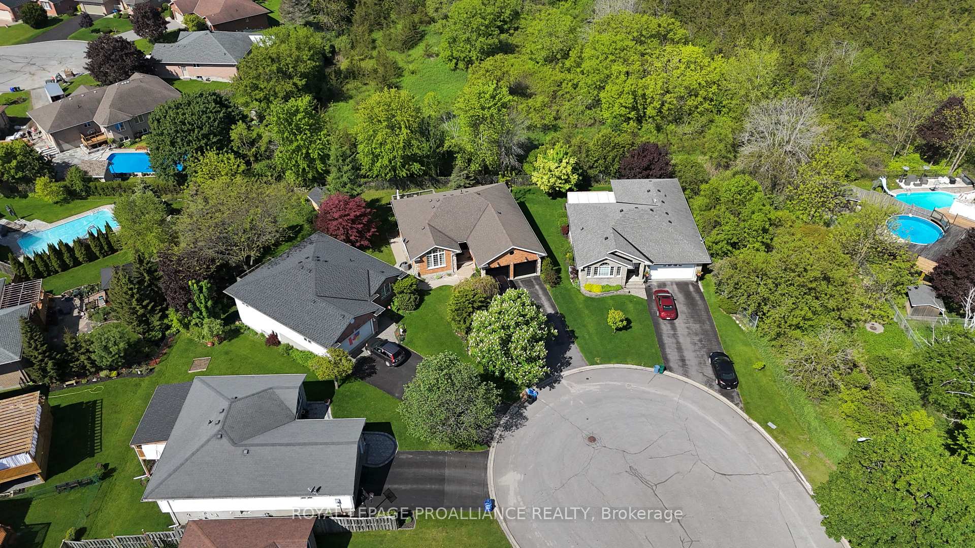 Photo 3 of 21 Benson Court, Belleville, Belleville Ward — HOMEH