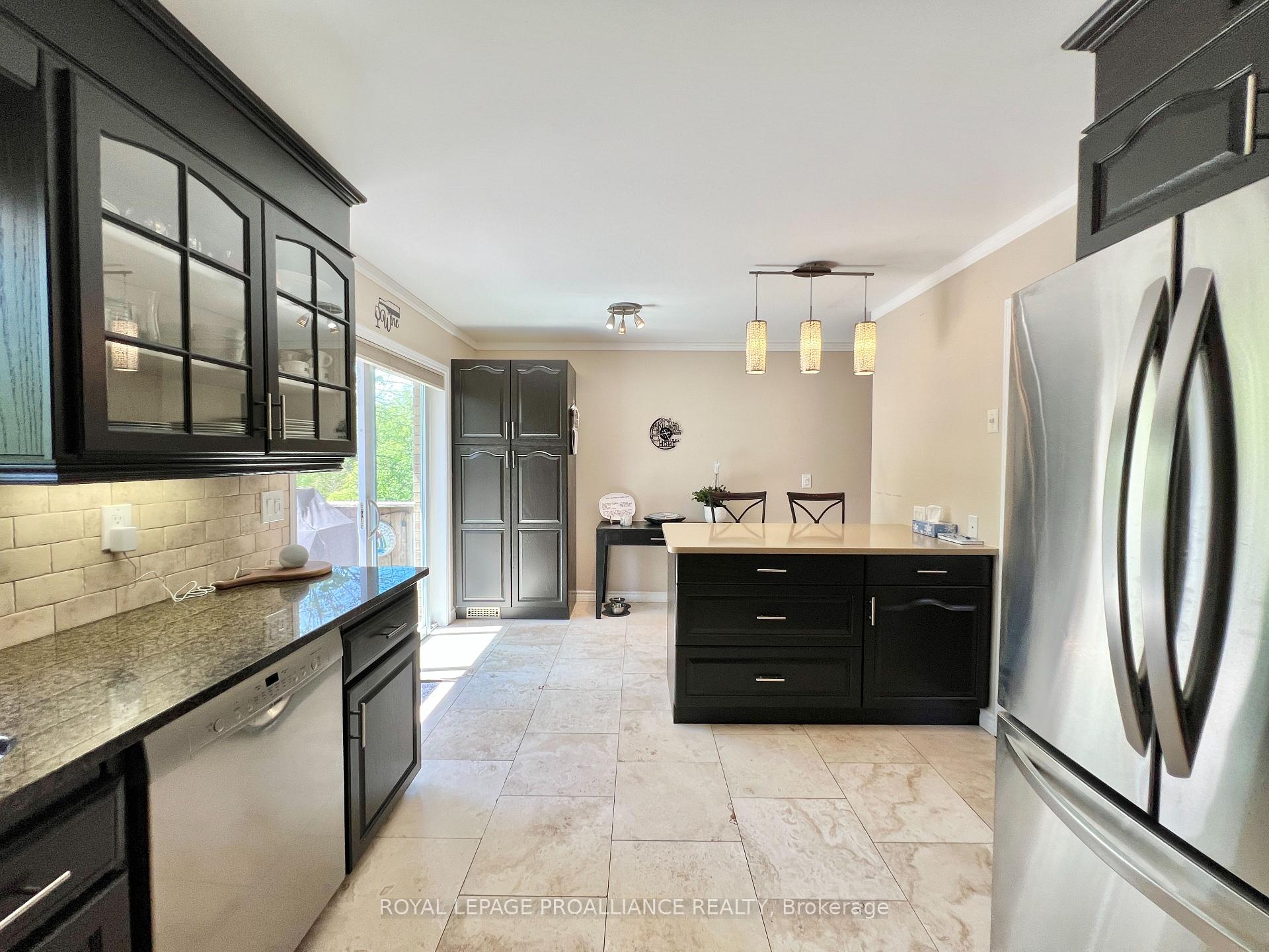 Photo 10 of 21 Benson Court, Belleville, Belleville Ward — HOMEH