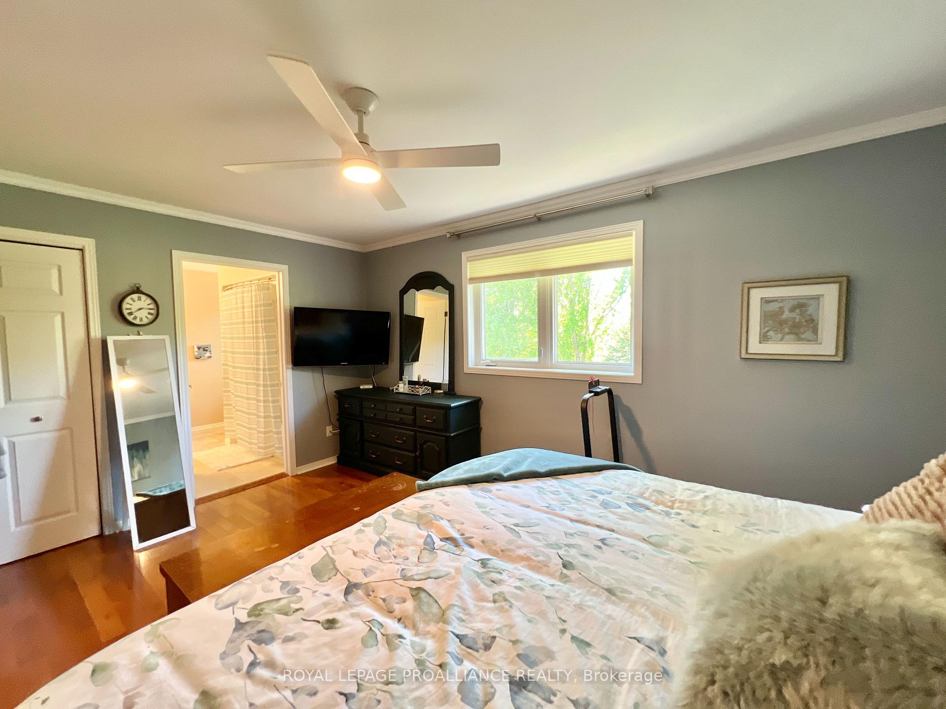 Photo 12 of 21 Benson Court, Belleville, Belleville Ward — HOMEH