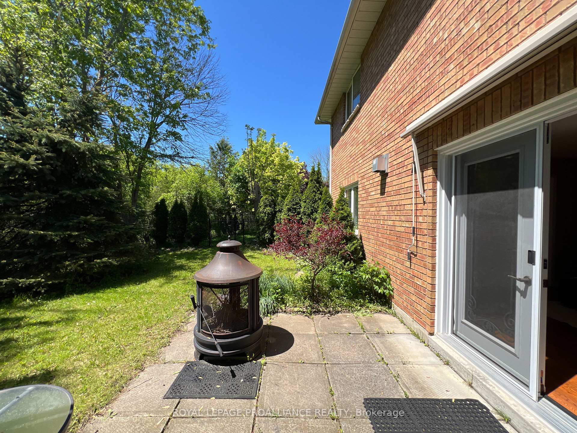 Photo 19 of 21 Benson Court, Belleville, Belleville Ward — HOMEH