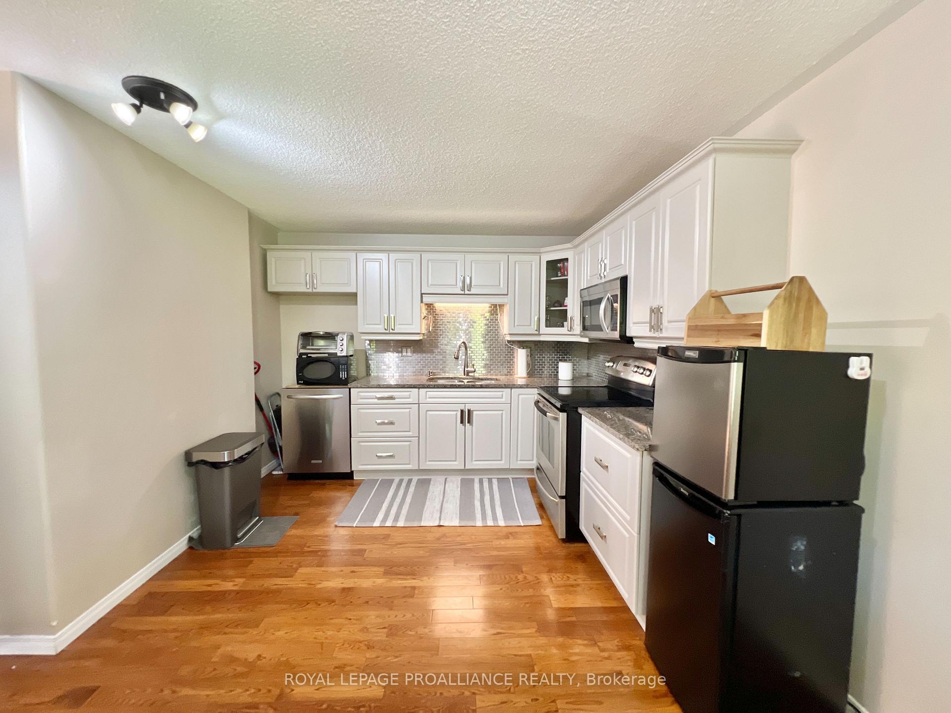 Photo 22 of 21 Benson Court, Belleville, Belleville Ward — HOMEH