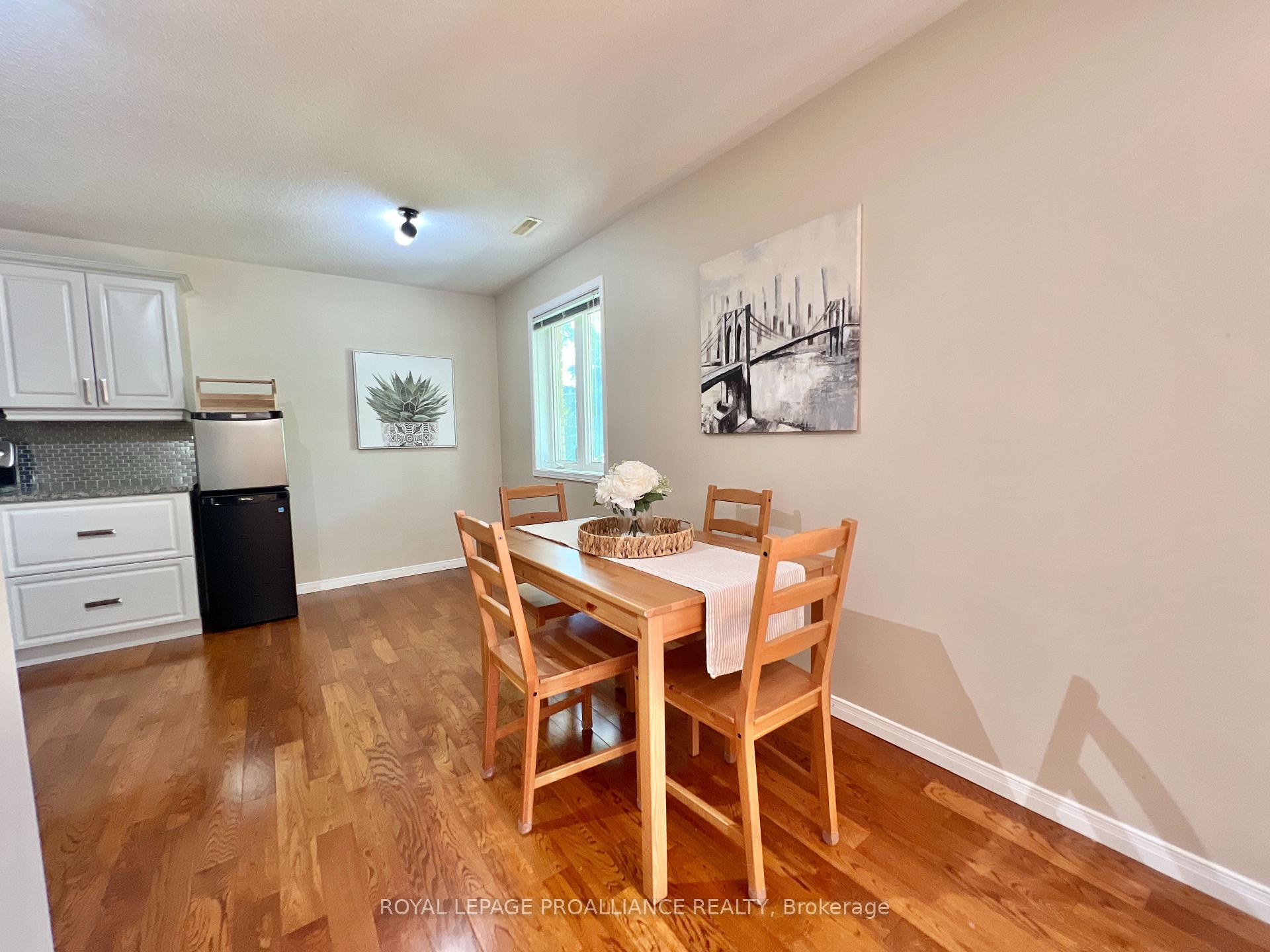 Photo 23 of 21 Benson Court, Belleville, Belleville Ward — HOMEH