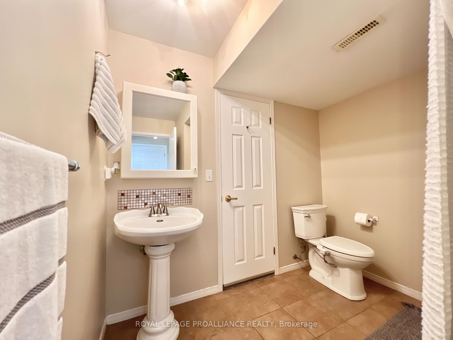Photo 28 of 21 Benson Court, Belleville, Belleville Ward — HOMEH