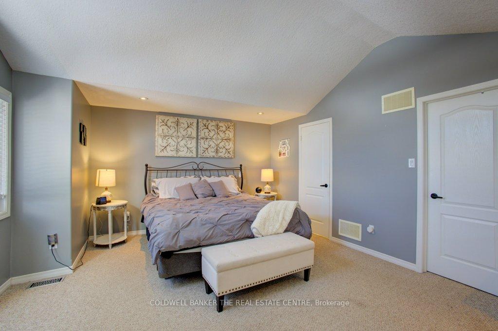 Photo 20 of 80 Armeda Clow Crescent, Essa, Angus — HOMEH