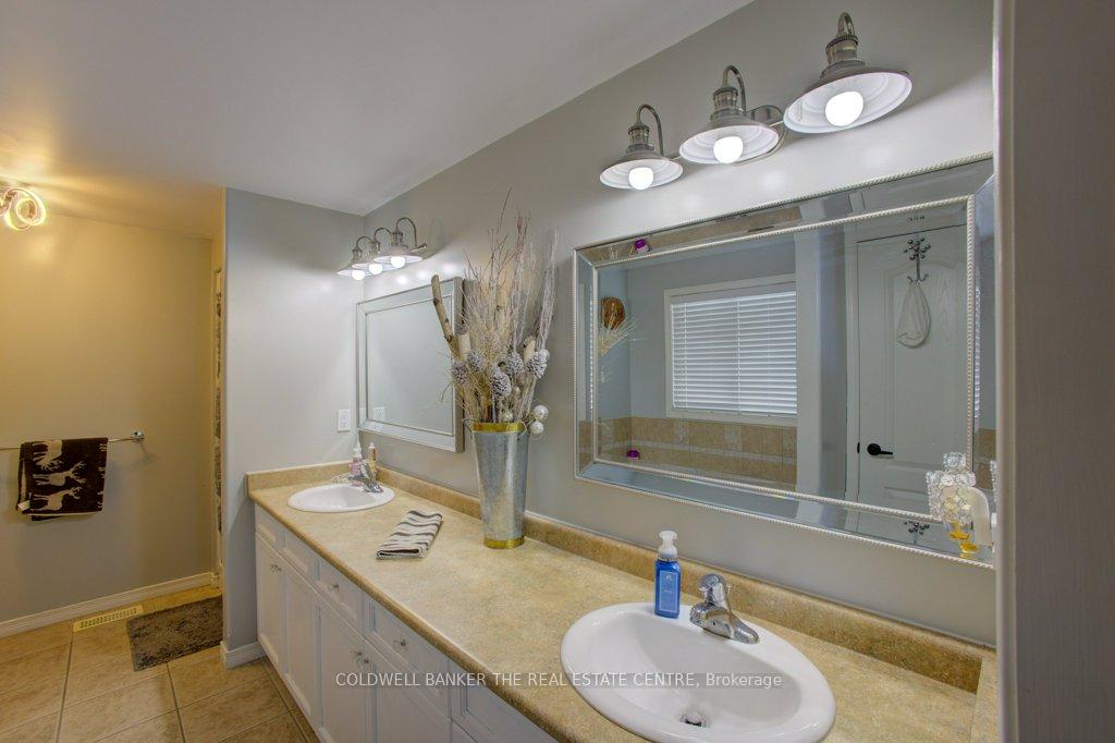 Photo 21 of 80 Armeda Clow Crescent, Essa, Angus — HOMEH