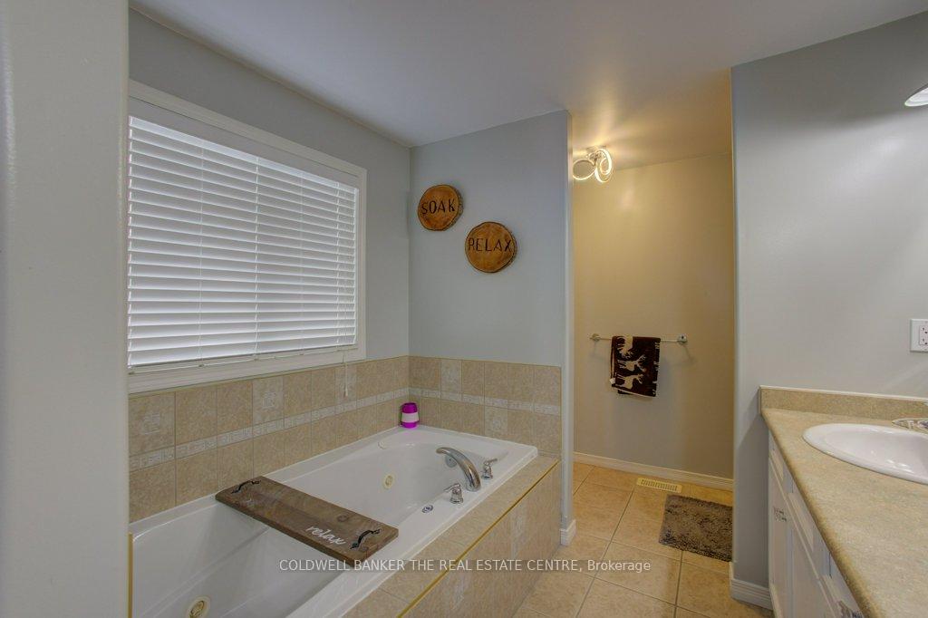 Photo 22 of 80 Armeda Clow Crescent, Essa, Angus — HOMEH