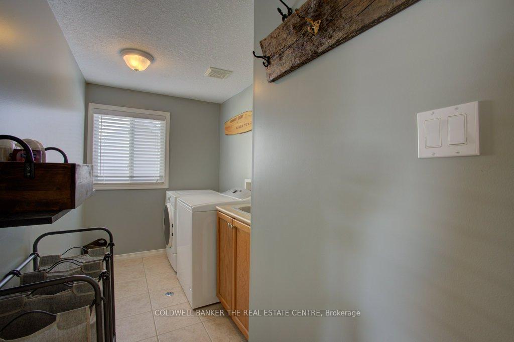 Photo 24 of 80 Armeda Clow Crescent, Essa, Angus — HOMEH