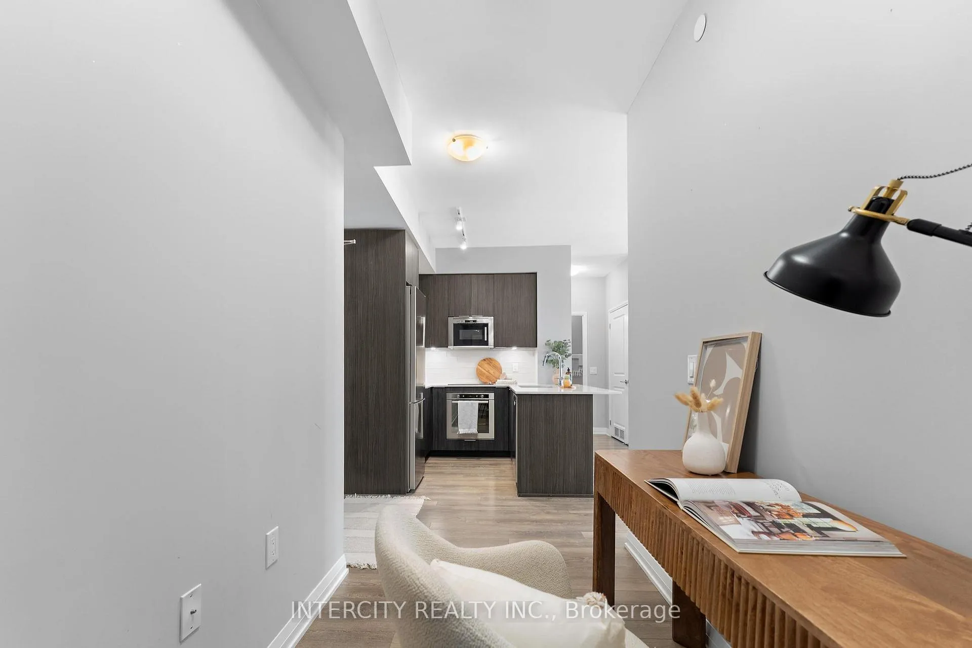 Photo 10 of Unit 627, 99 Eagle Rock Way, Vaughan, Maple — HOMEH