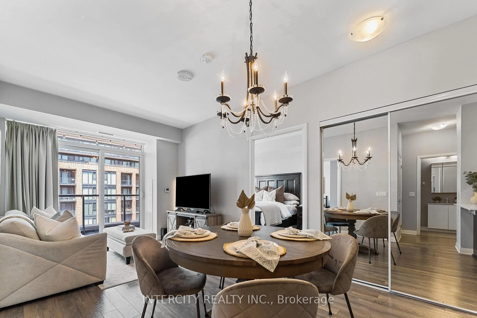 Photo 11 of Unit 627, 99 Eagle Rock Way, Vaughan, Maple — HOMEH