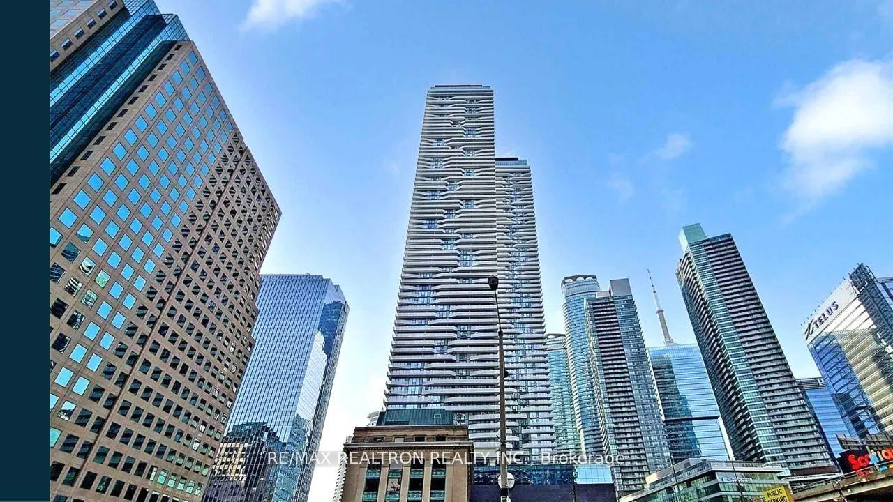 Front of Unit 6603, 88 Harbour Street
