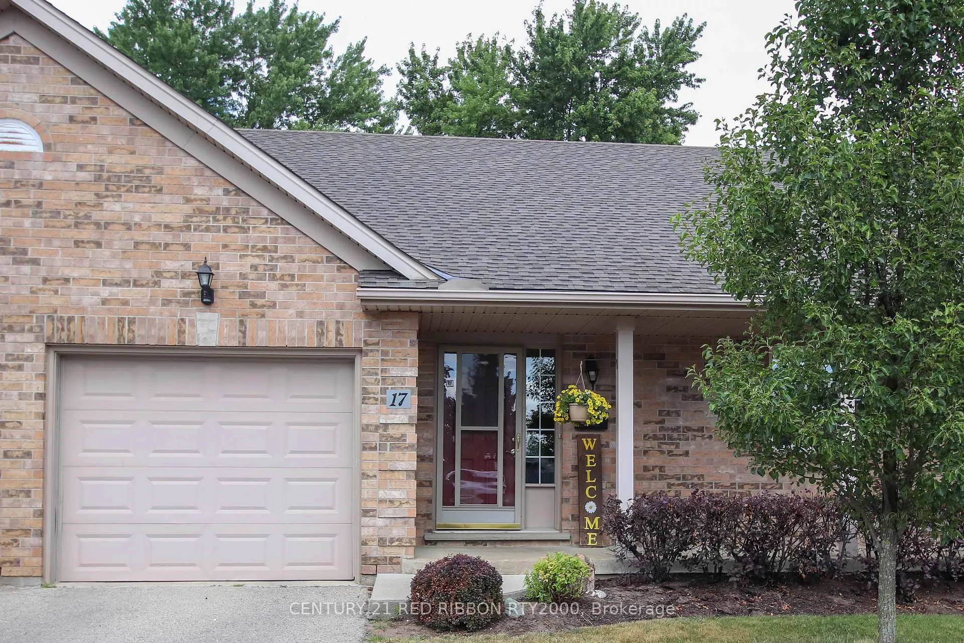Photo 3 of Unit 17, 375 Scott Street E, Strathroy-Caradoc, SE — HOMEH