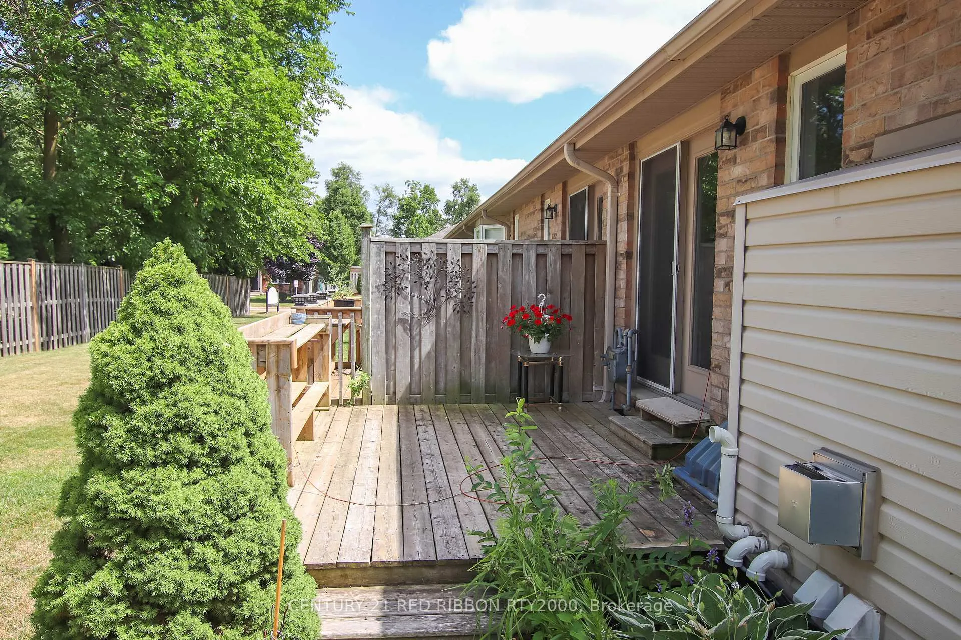 Photo 26 of Unit 17, 375 Scott Street E, Strathroy-Caradoc, SE — HOMEH