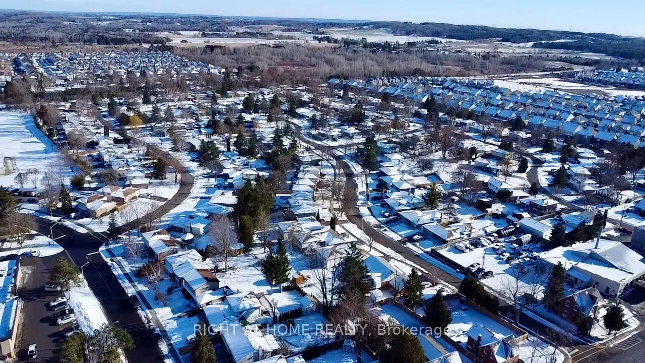 Photo 7 of 9 Rogers Road, New Tecumseth, Tottenham — HOMEH