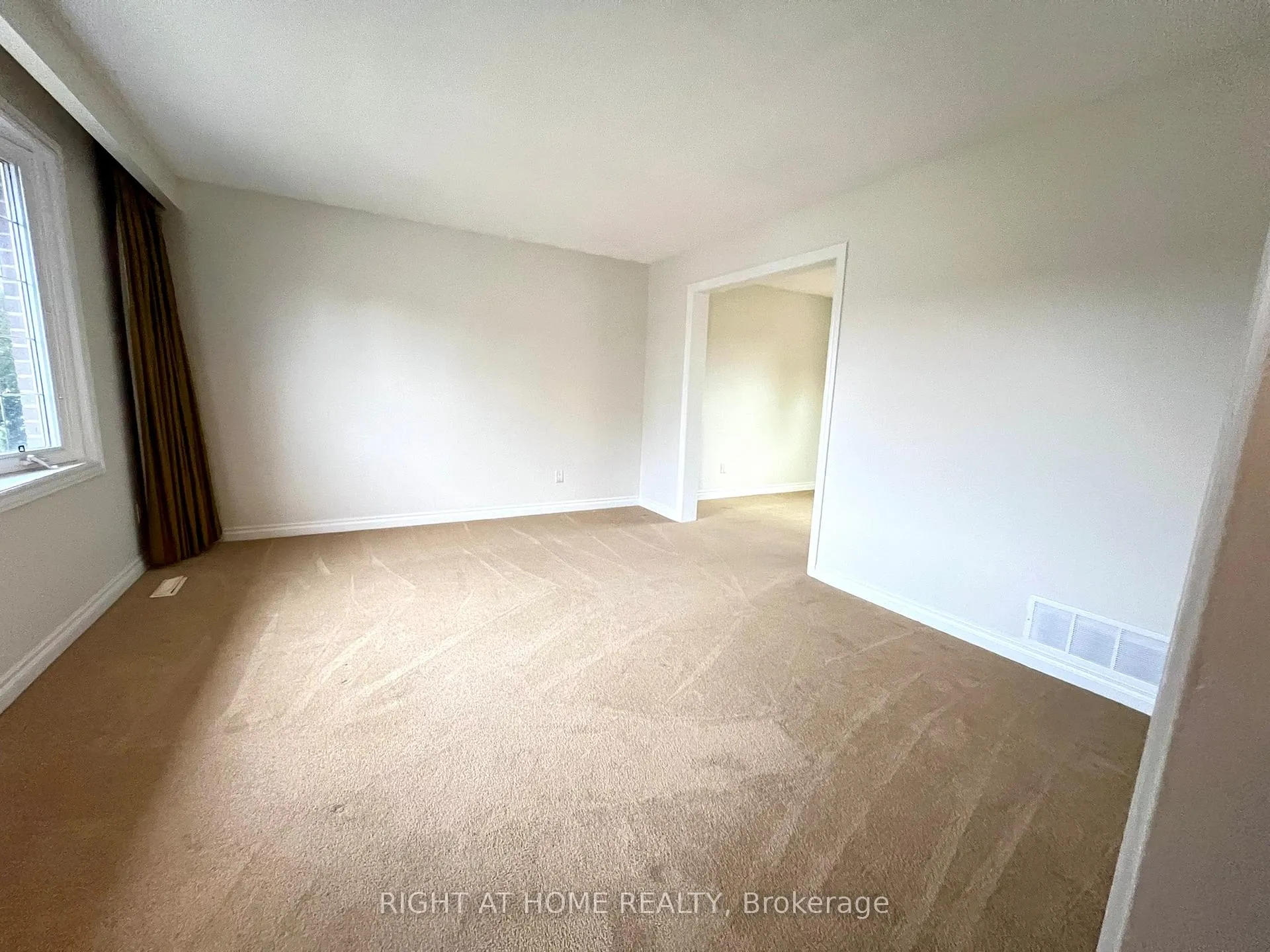 Photo 12 of 9 Rogers Road, New Tecumseth, Tottenham — HOMEH