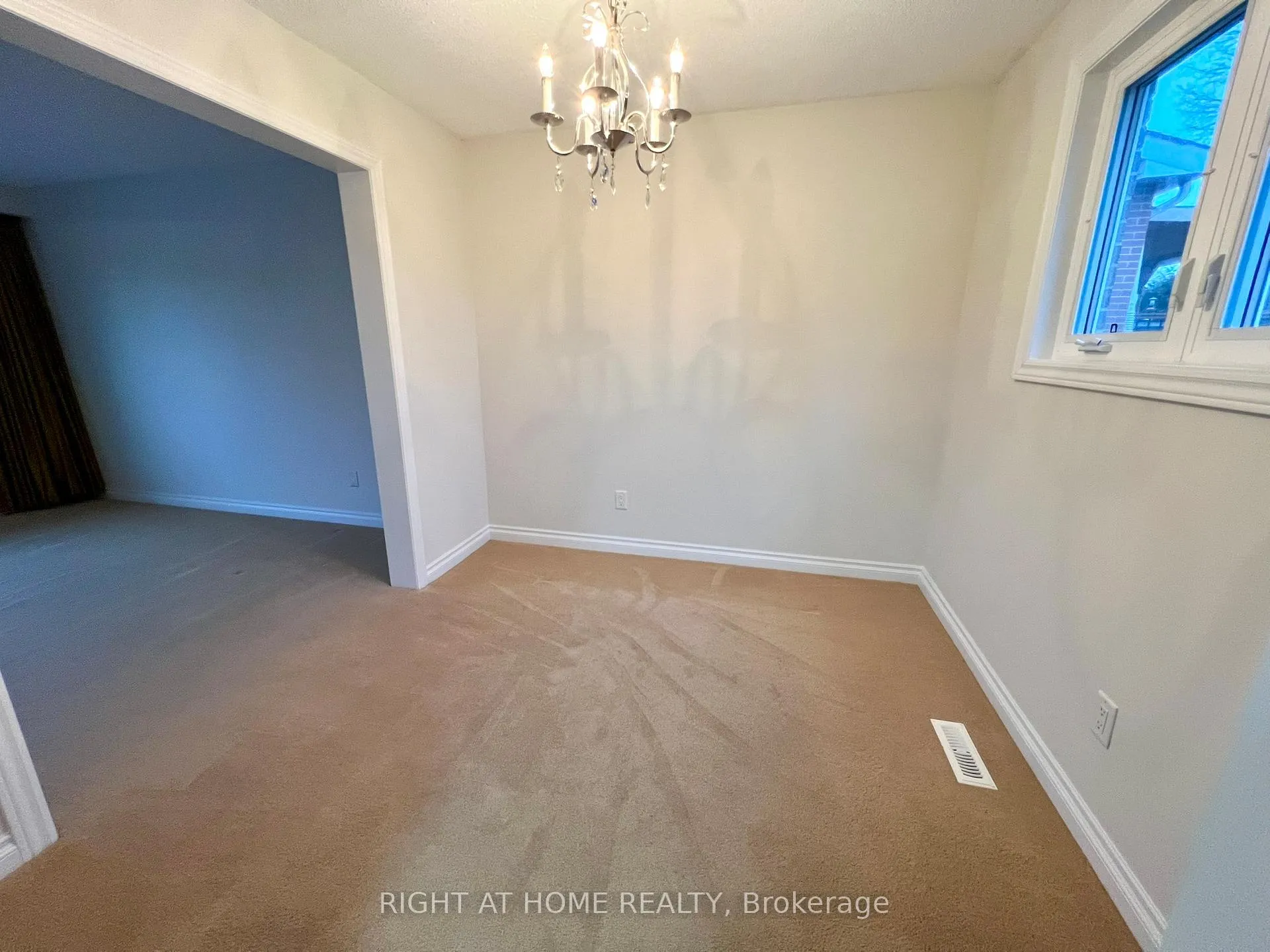 Photo 16 of 9 Rogers Road, New Tecumseth, Tottenham — HOMEH